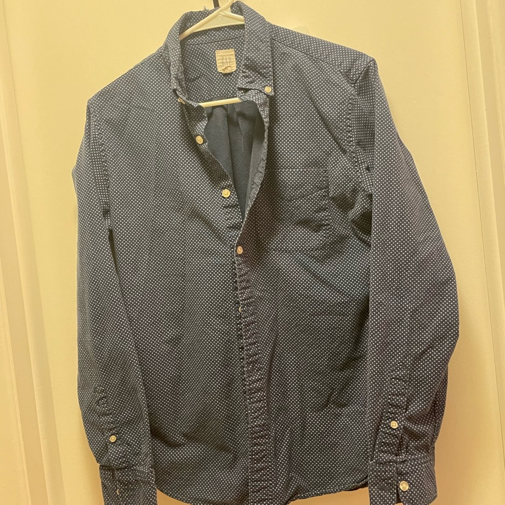 GAP button down
